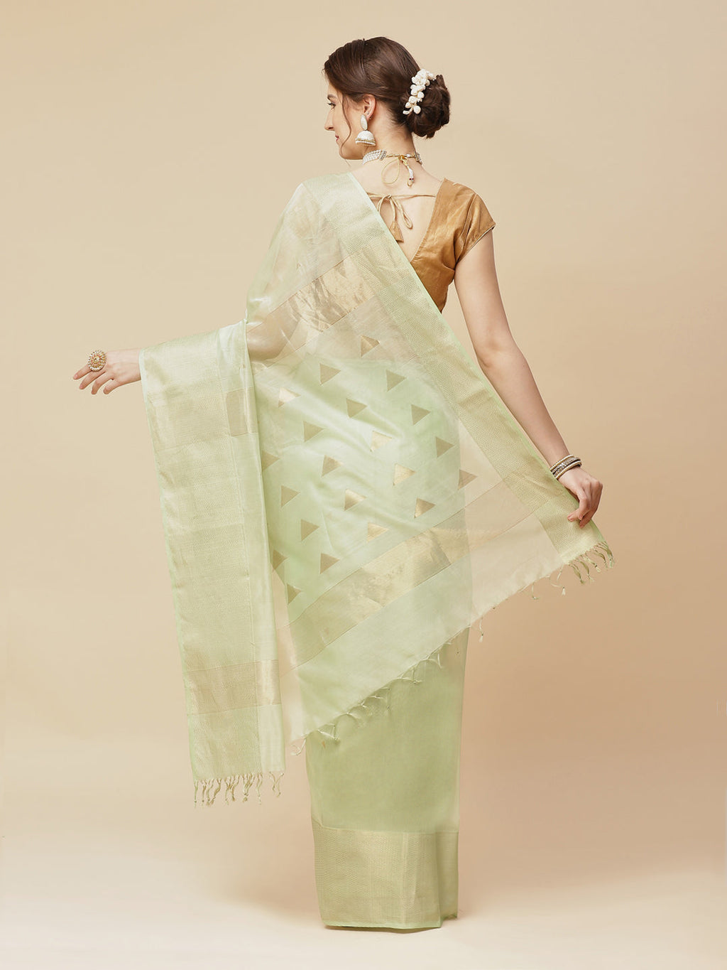 Zari Border Booti Cotton Woven Saree