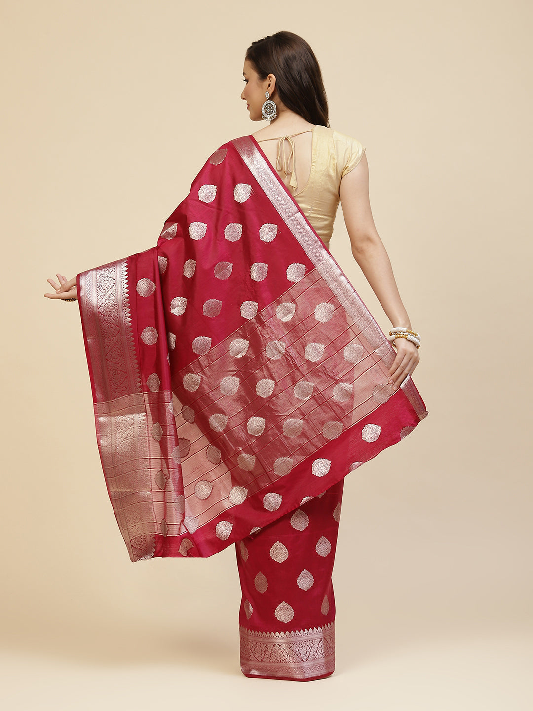 Zari Border Booti Handloom Woven Saree