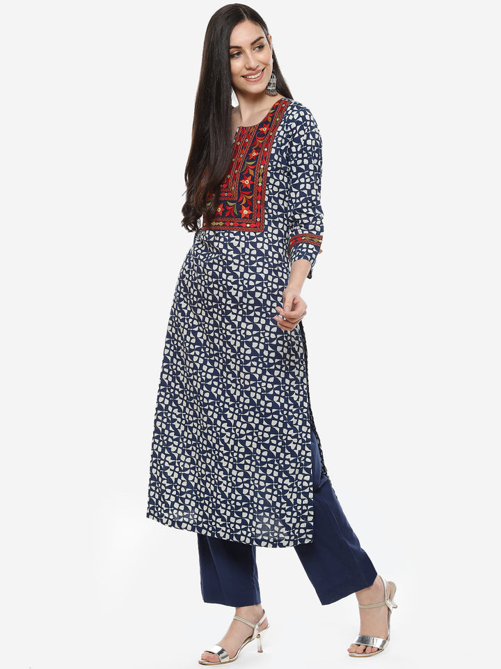 Printed Gota Patti Cotton Kurti With Pant