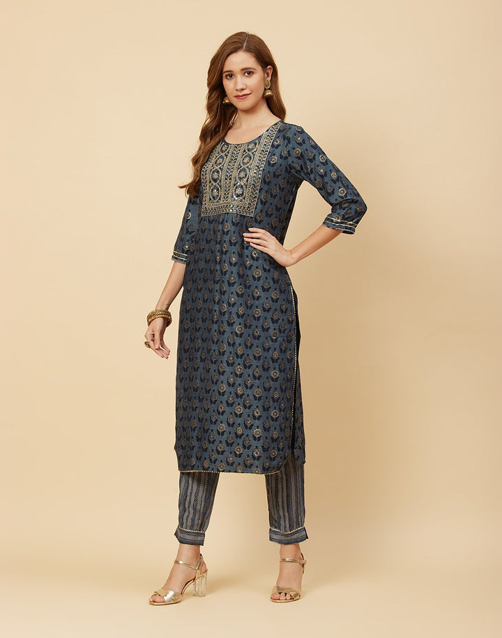 Embroidered Cotton Kurti With Pant