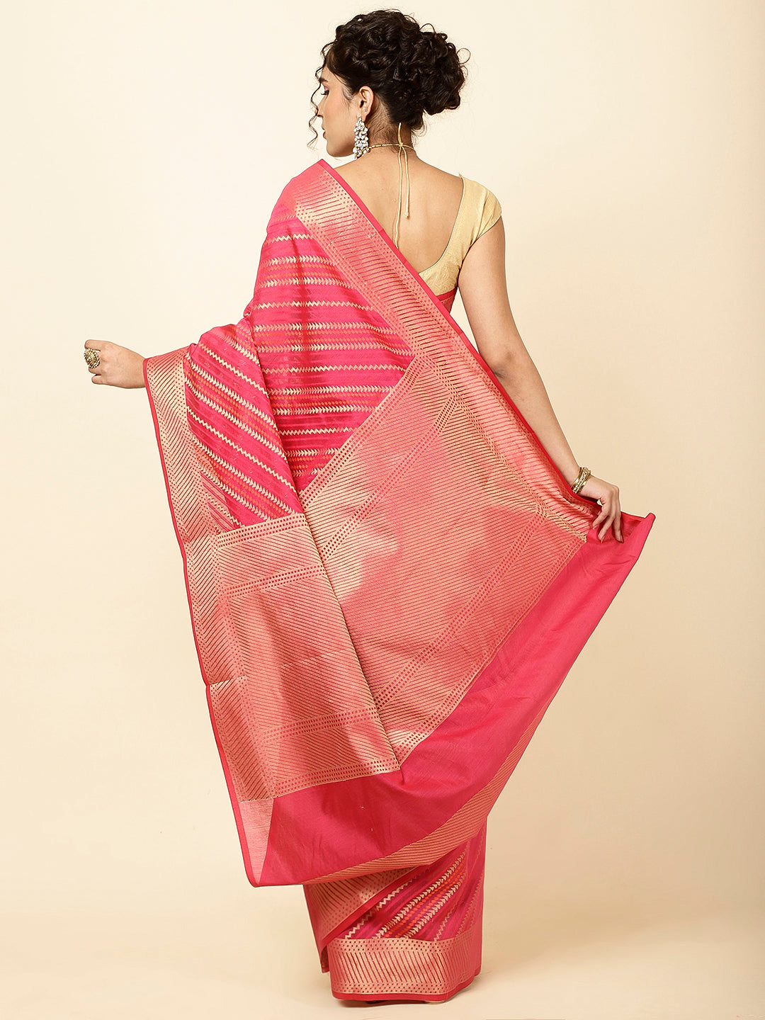Zari Jaal Woven Cotton Saree