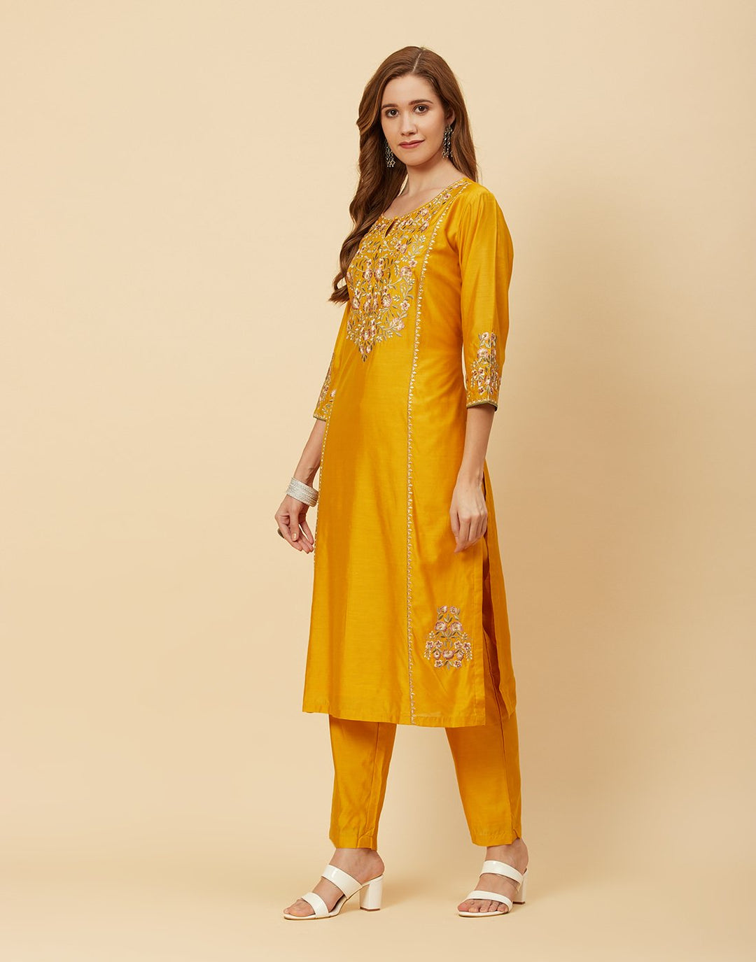 Embroidered Chanderi Kurti With Pant