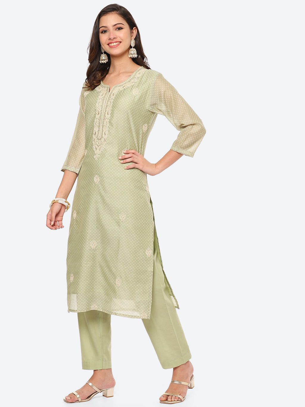Resham Zari Neck Embroidered Chanderi Kurta With Pant