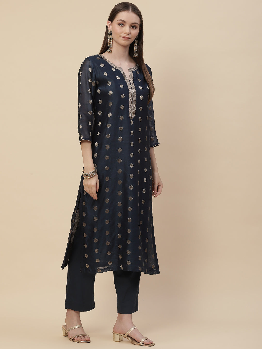 Zari Booti Cotton Kurta With Pants & Dupatta