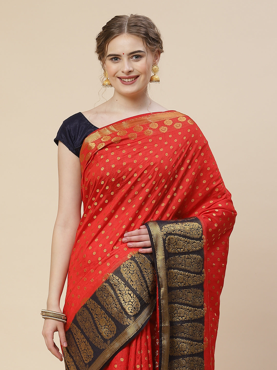 Zari Border Booti Art Handloom Woven Saree