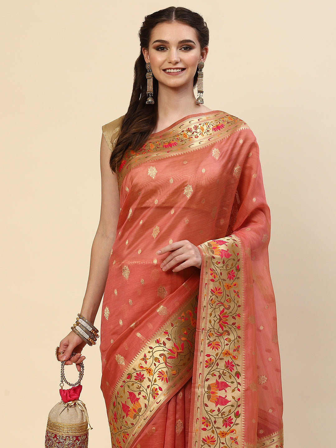 Zari Border Booti Handloom Woven Saree