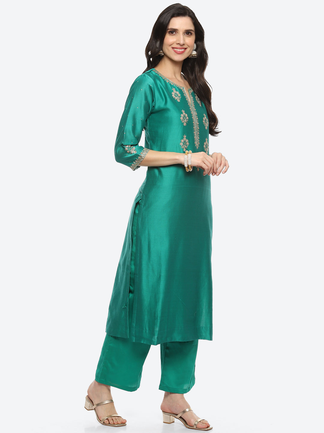 Neck Embroidered Booti Handloom Kurta With Pant
