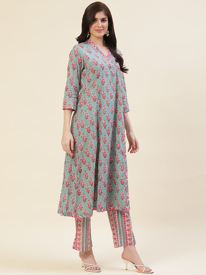 Floral Printed Cotton Kurta With Pants