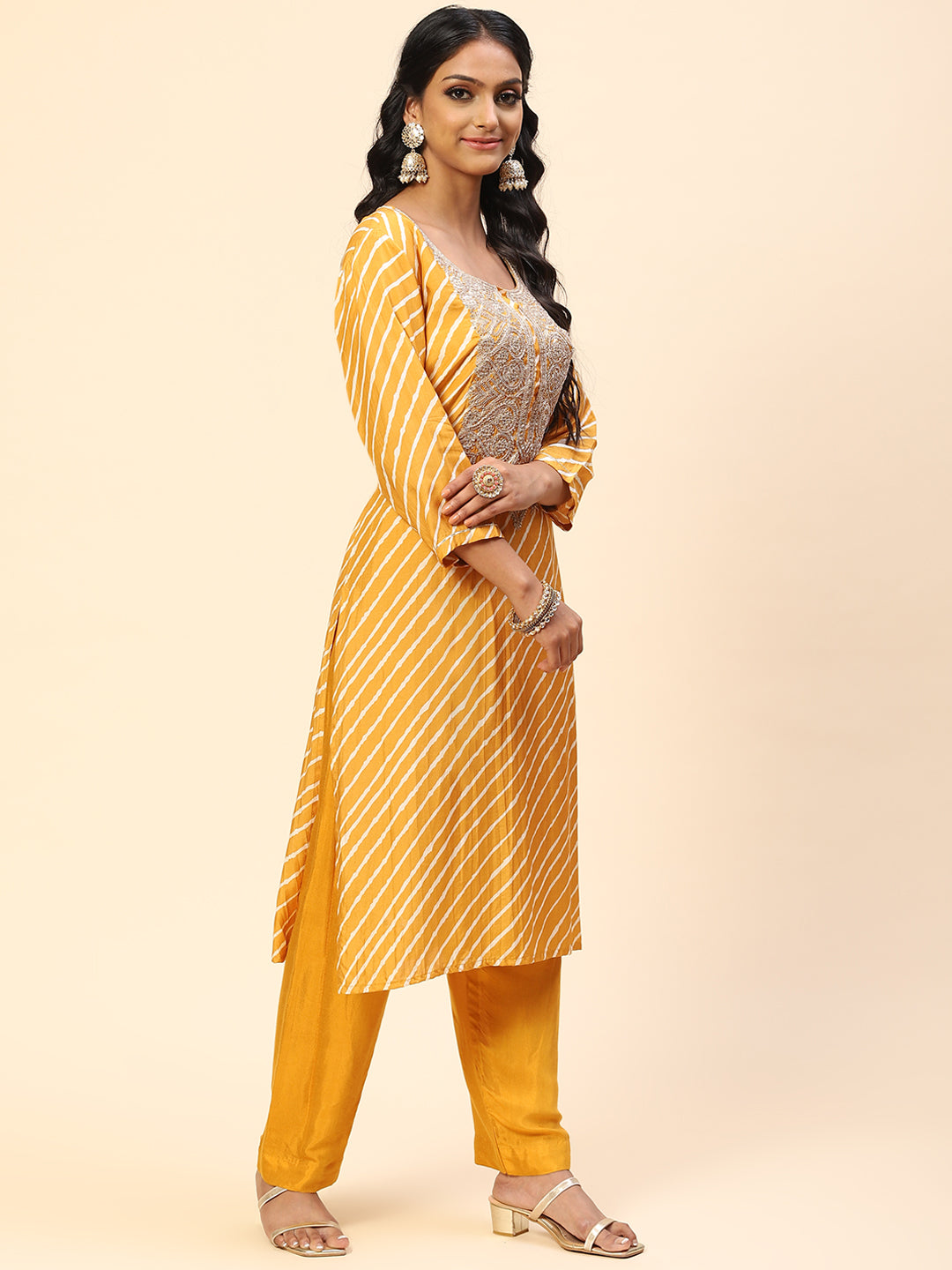 Neck Embroidered Leheriya Printed Cotton Kurta With Pants