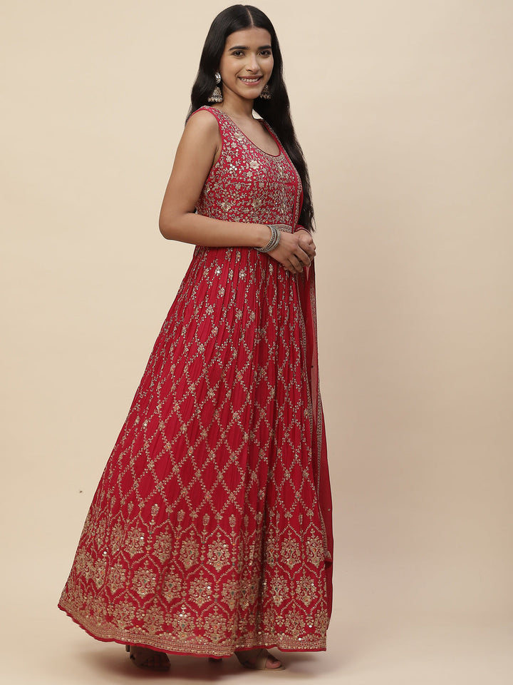 Zari Jaal Crepe Anarkali Kurta With Dupatta