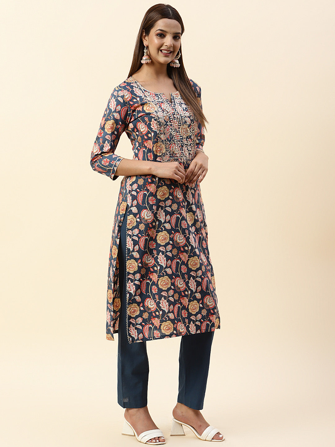 Printed &amp; Neck Embroidered Muslin Kurta With Pants