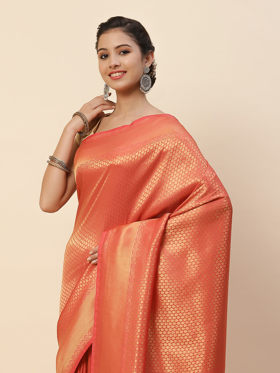 Plain Zari Border Art Handloom Woven Saree