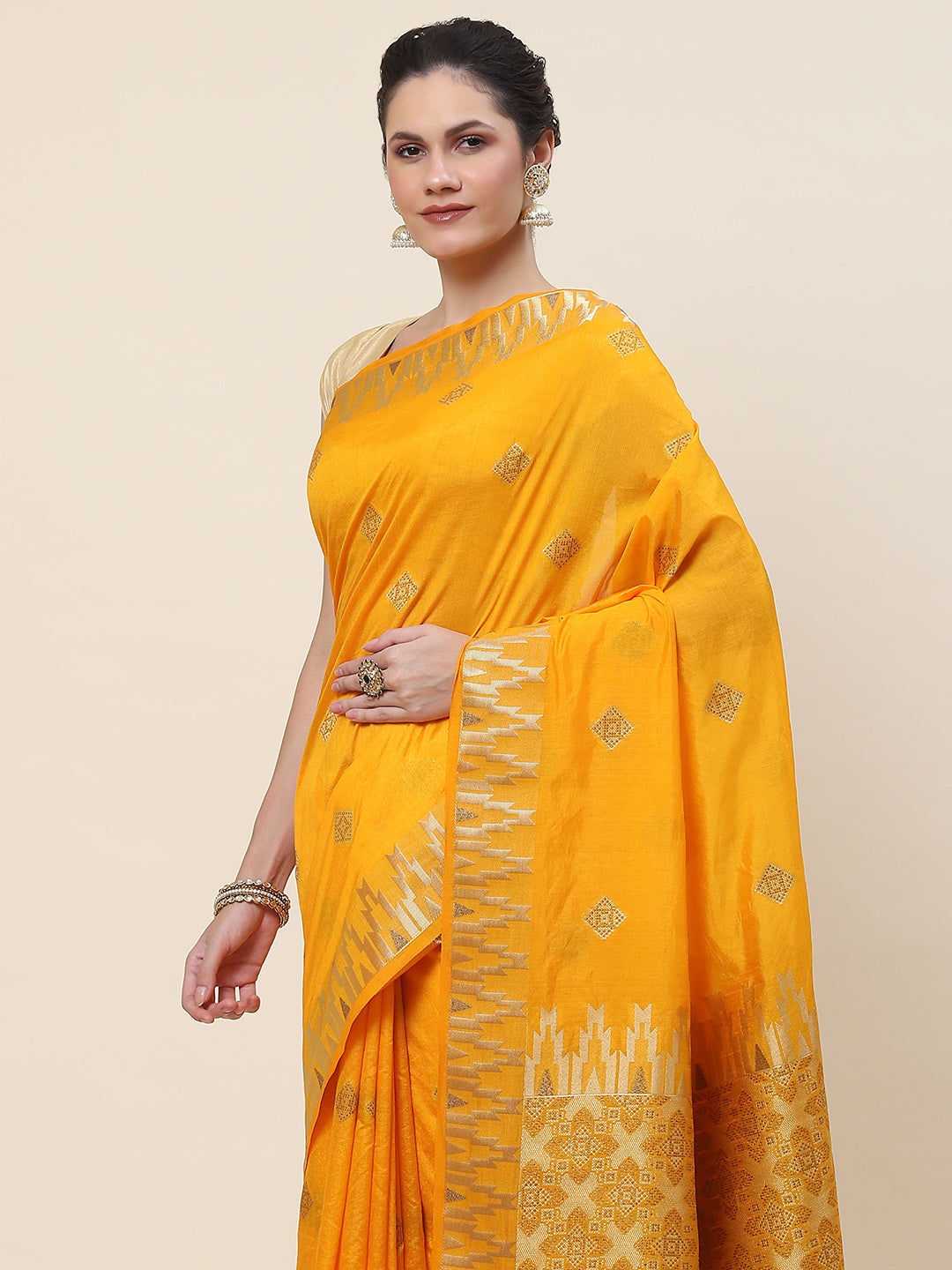 Zari Border Woven Handloom Saree