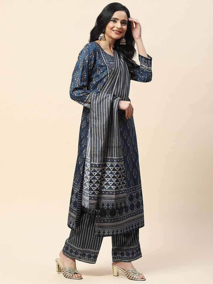 Printed Tussar Kurta with Pants &amp; Dupatta