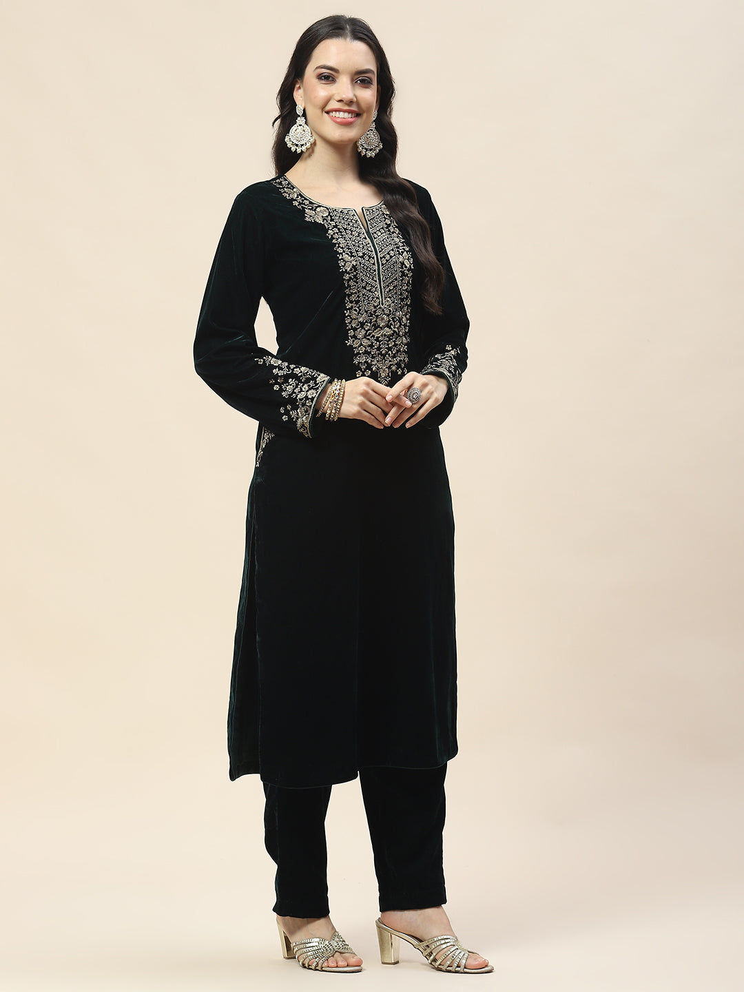 Neck Embroidered Velvet Kurta With Pants