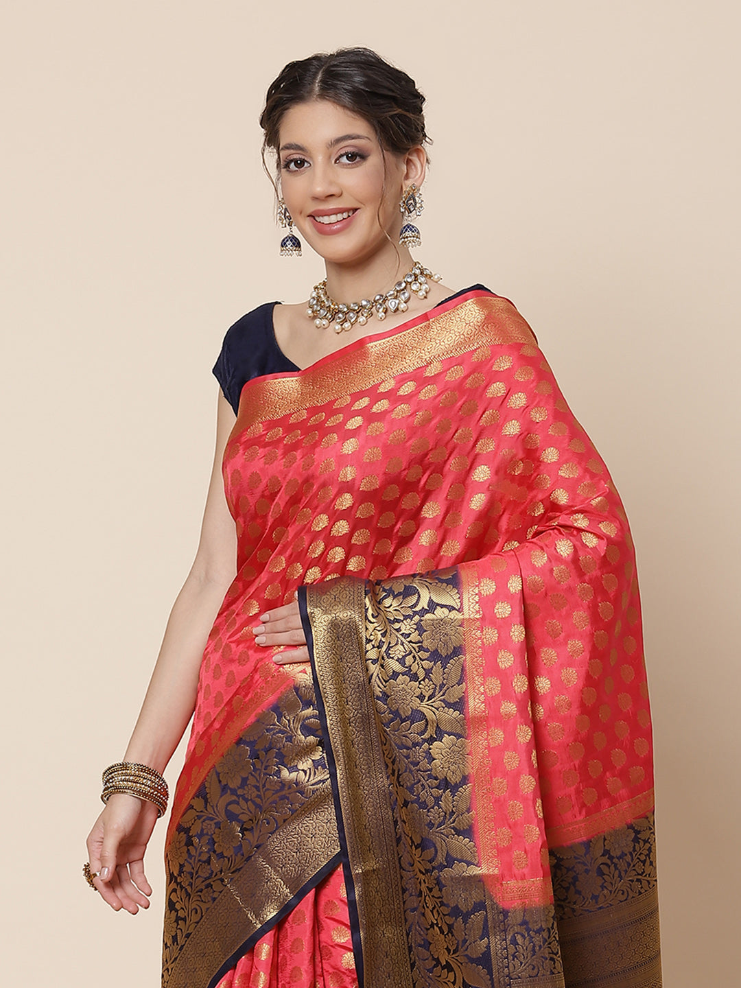 Zari Border Booti Work Art Handloom Woven Saree