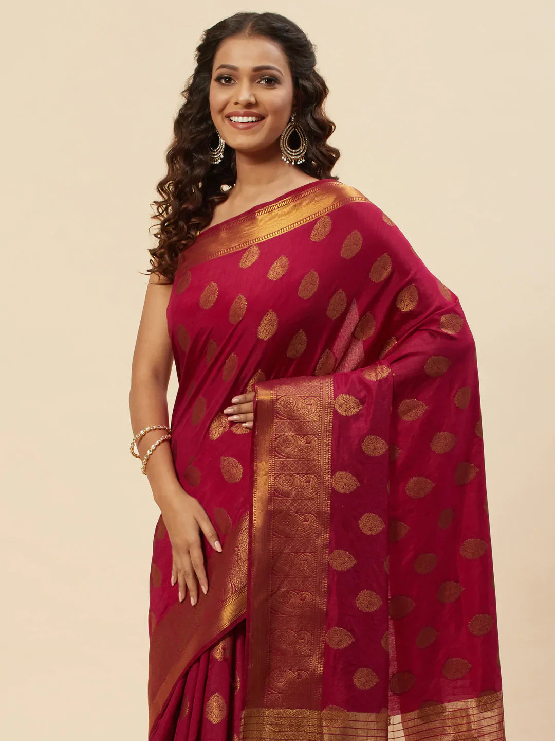 Zari Border Booti Handloom Woven Saree
