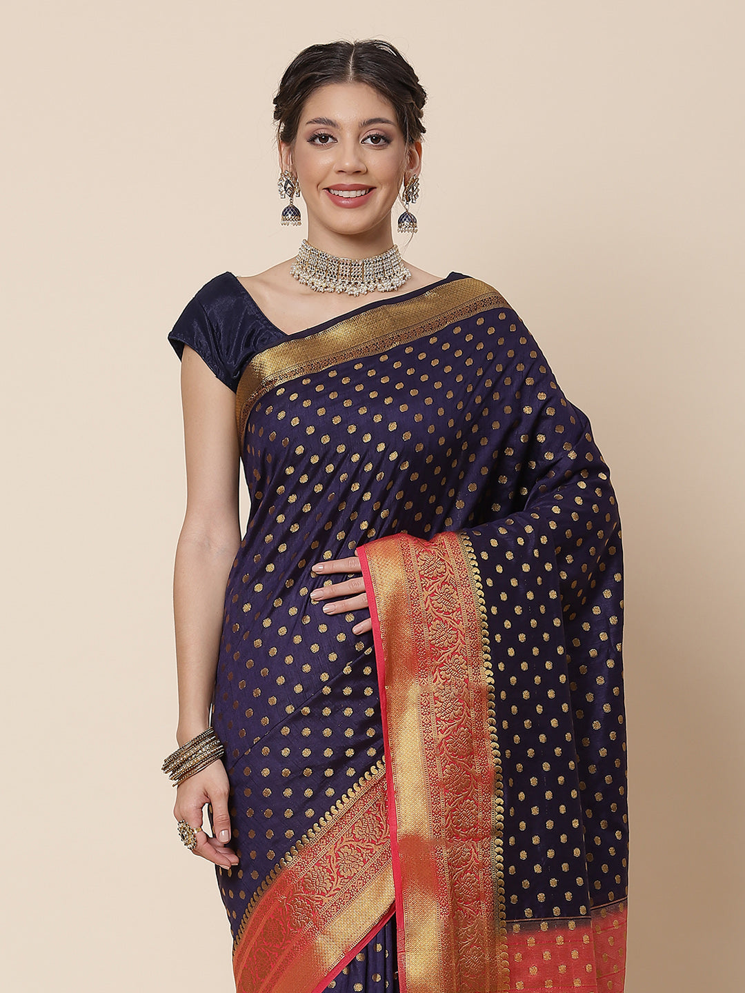 Zari Border Booti Art Handloom Woven Saree