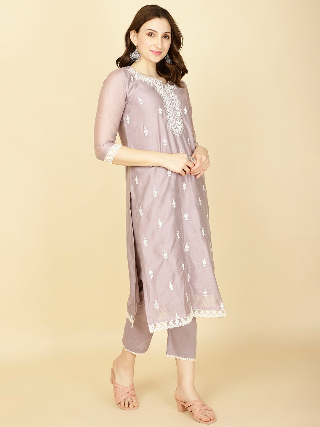 Floral Embroidery Chanderi Kurta With Pants & Dupatta