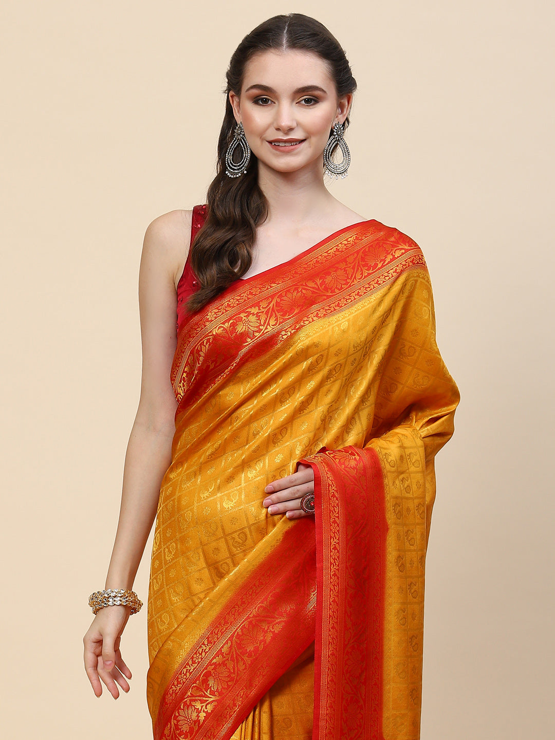 Zari Jaal Handloom Woven Saree