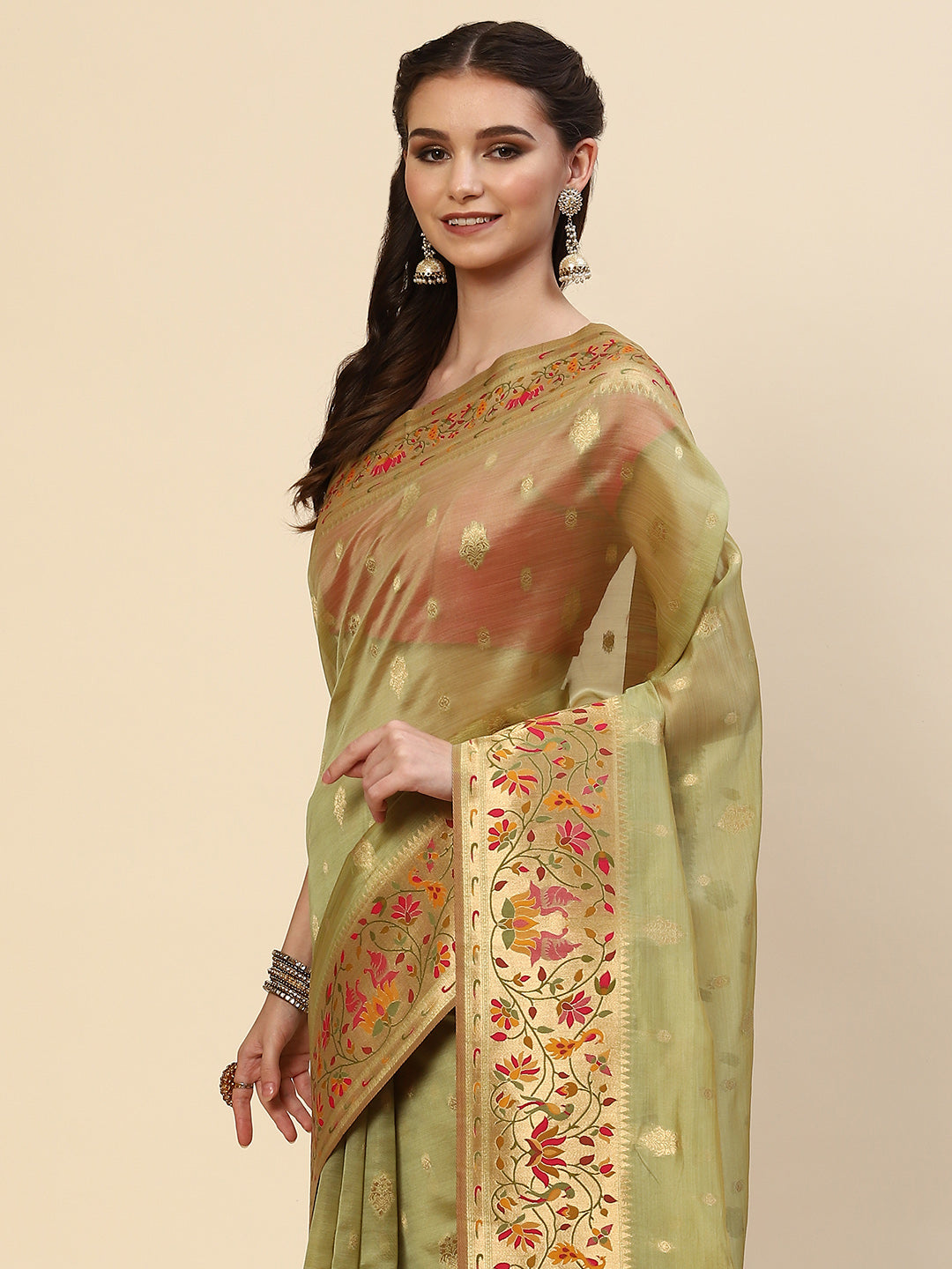 Zari Border Booti Handloom Woven Saree
