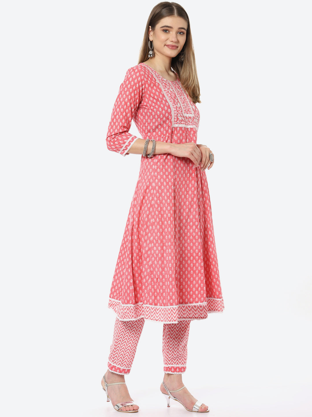 Resham Neck Booti  Printed Cotton A-line Kurta With Pant &amp; Chiffon Dupatta