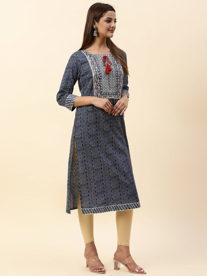 Printed &amp; Neck Embroidered Cotton Kurta