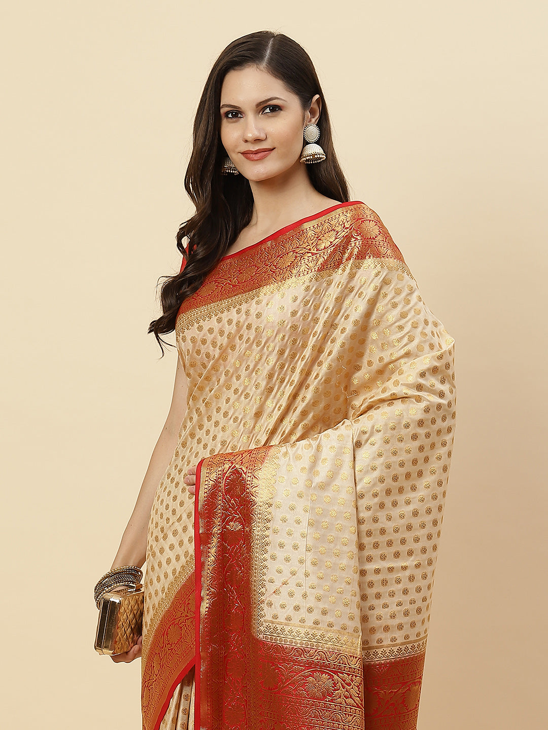 Zari Border Booti Art Handloom Woven Saree