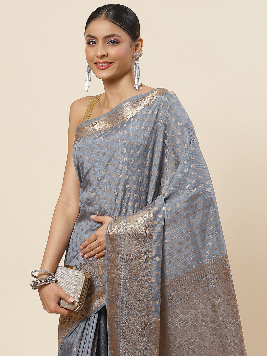 Zari Booti Woven Handloom Saree