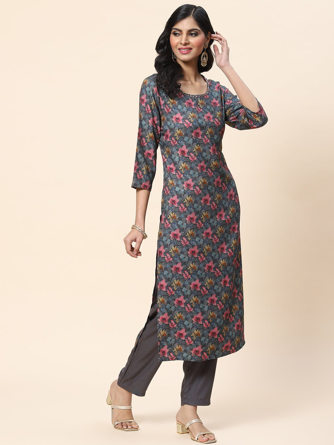 Floral Printed Pashmina Kurta With Pants
