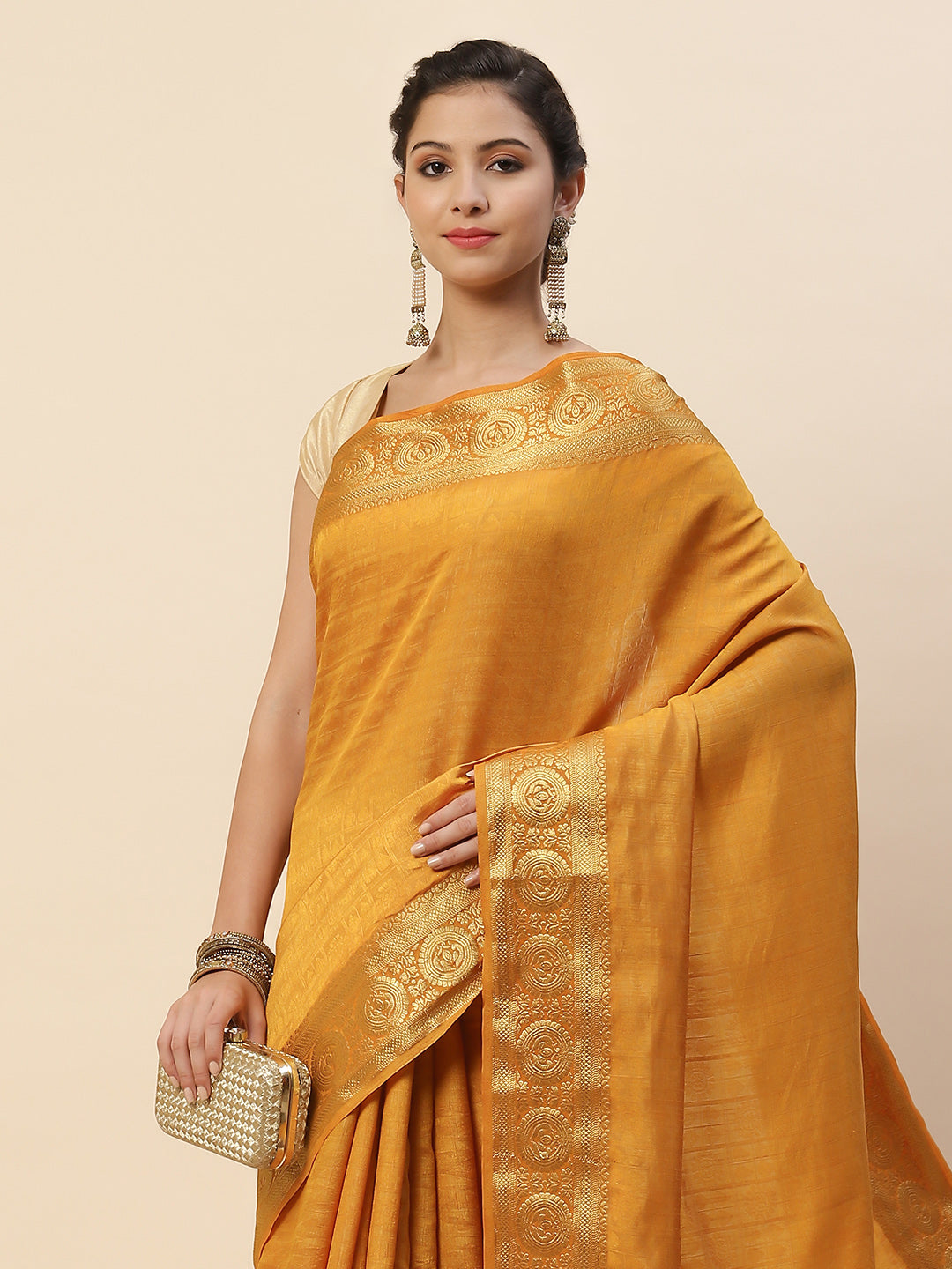 Plain Zari Border Art Handloom Woven Saree