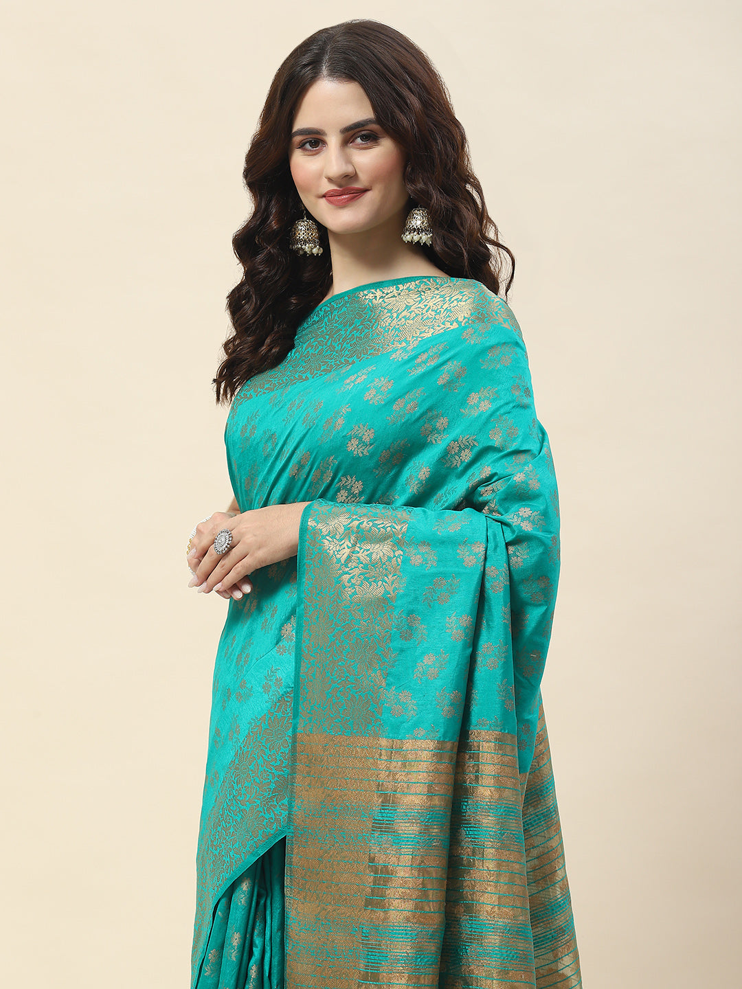 Zari Border Booti Woven Handloom Saree