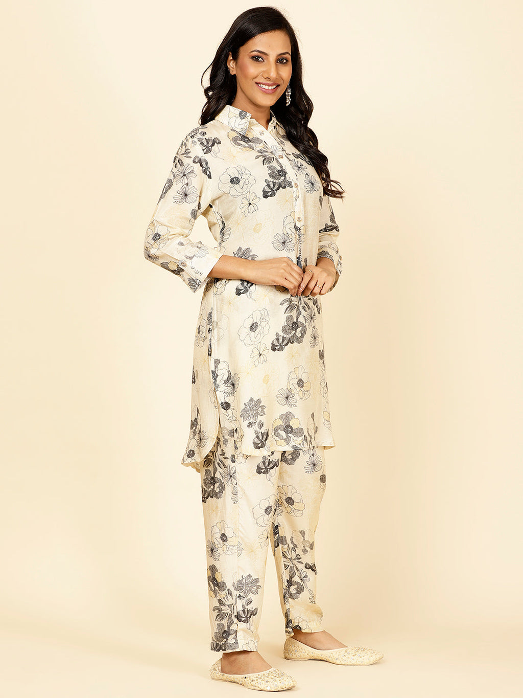 Floral Printed Muslin Kurti With Pants