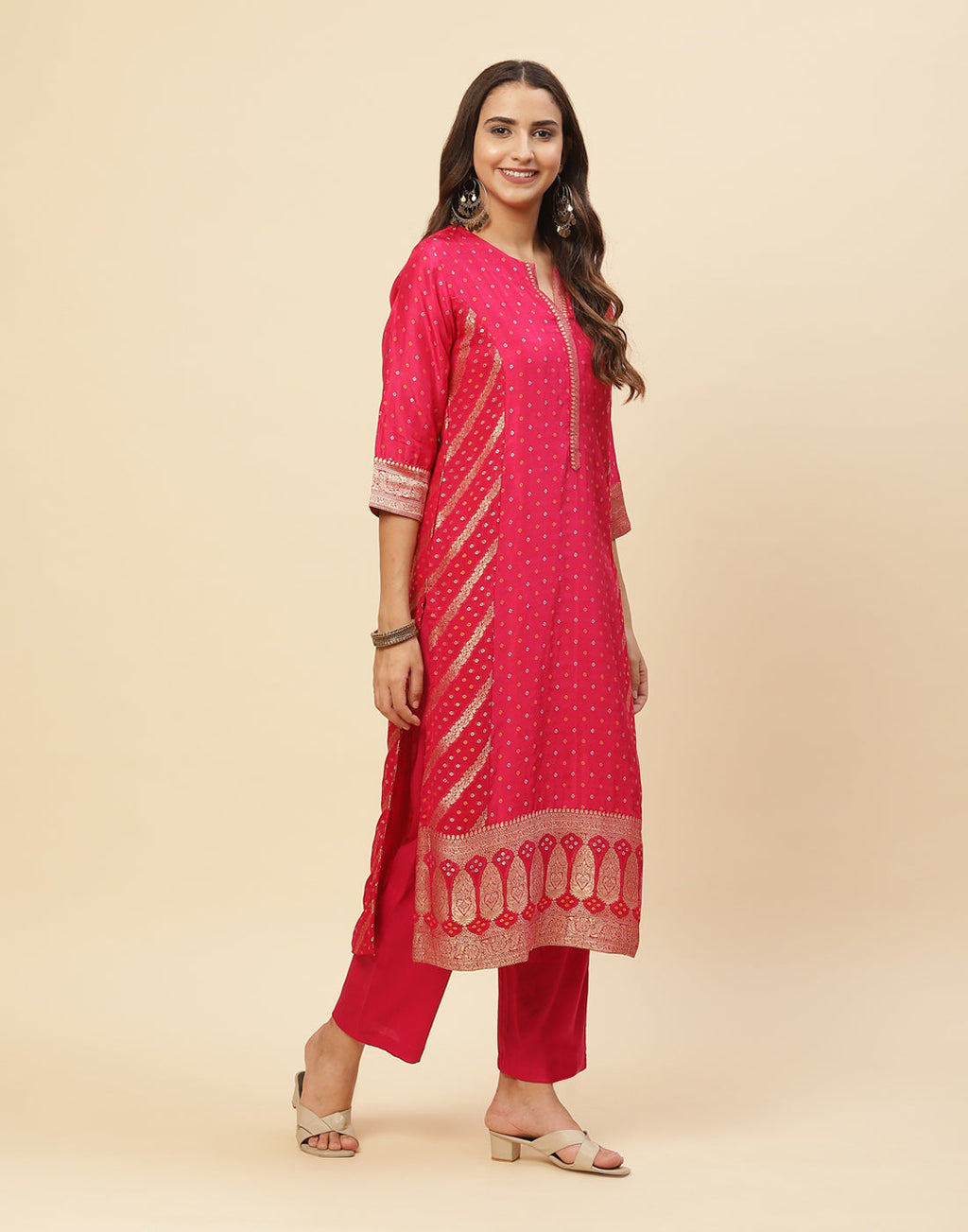 Zari Booti Embroidered Chanderi Kurti With Pant