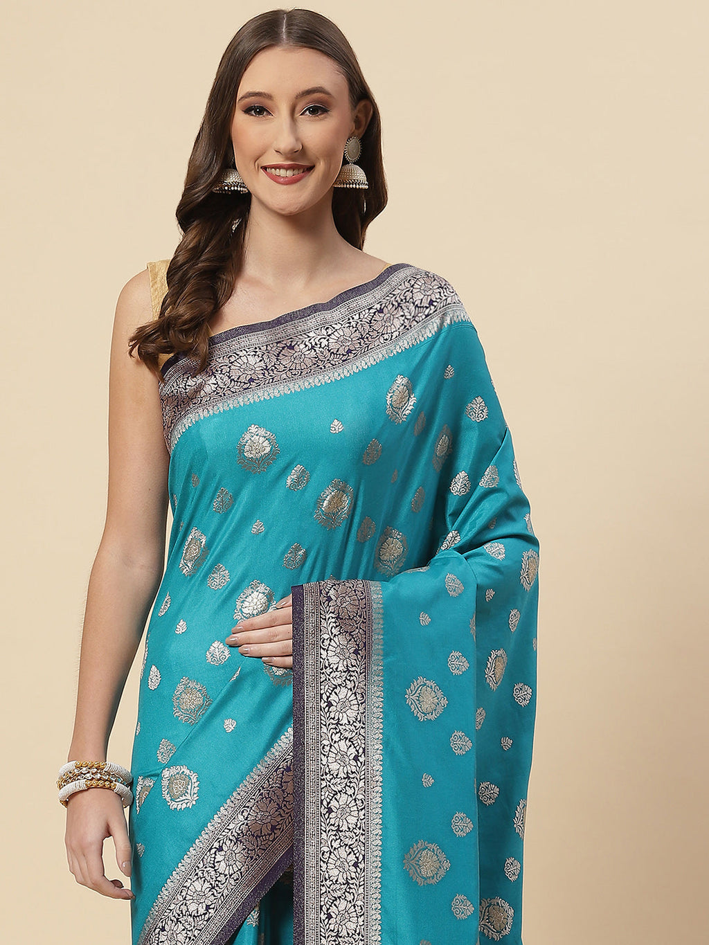 Zari Border Booti Handloom Woven Saree