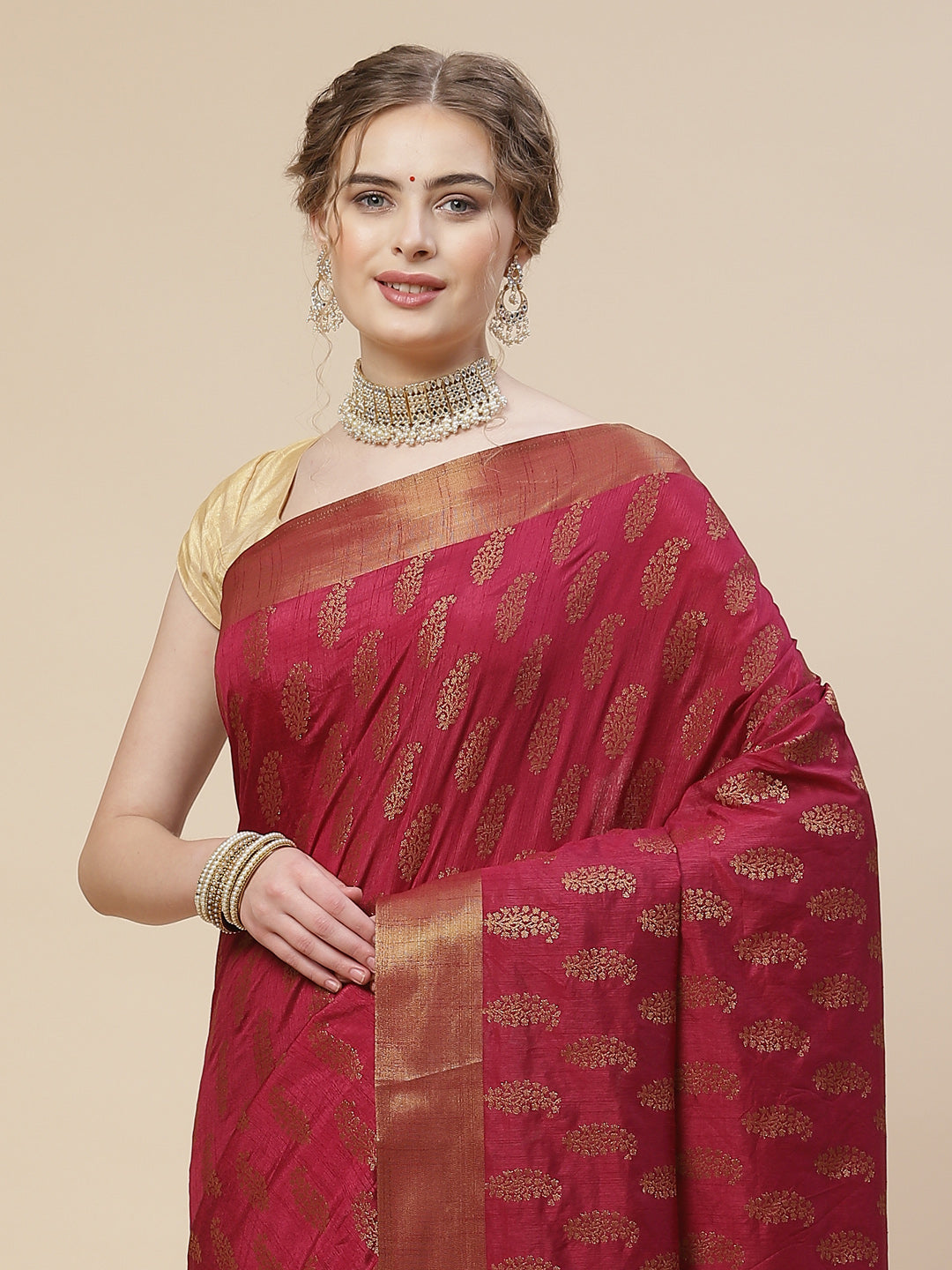 Zari Border Booti Art Handloom Woven Saree