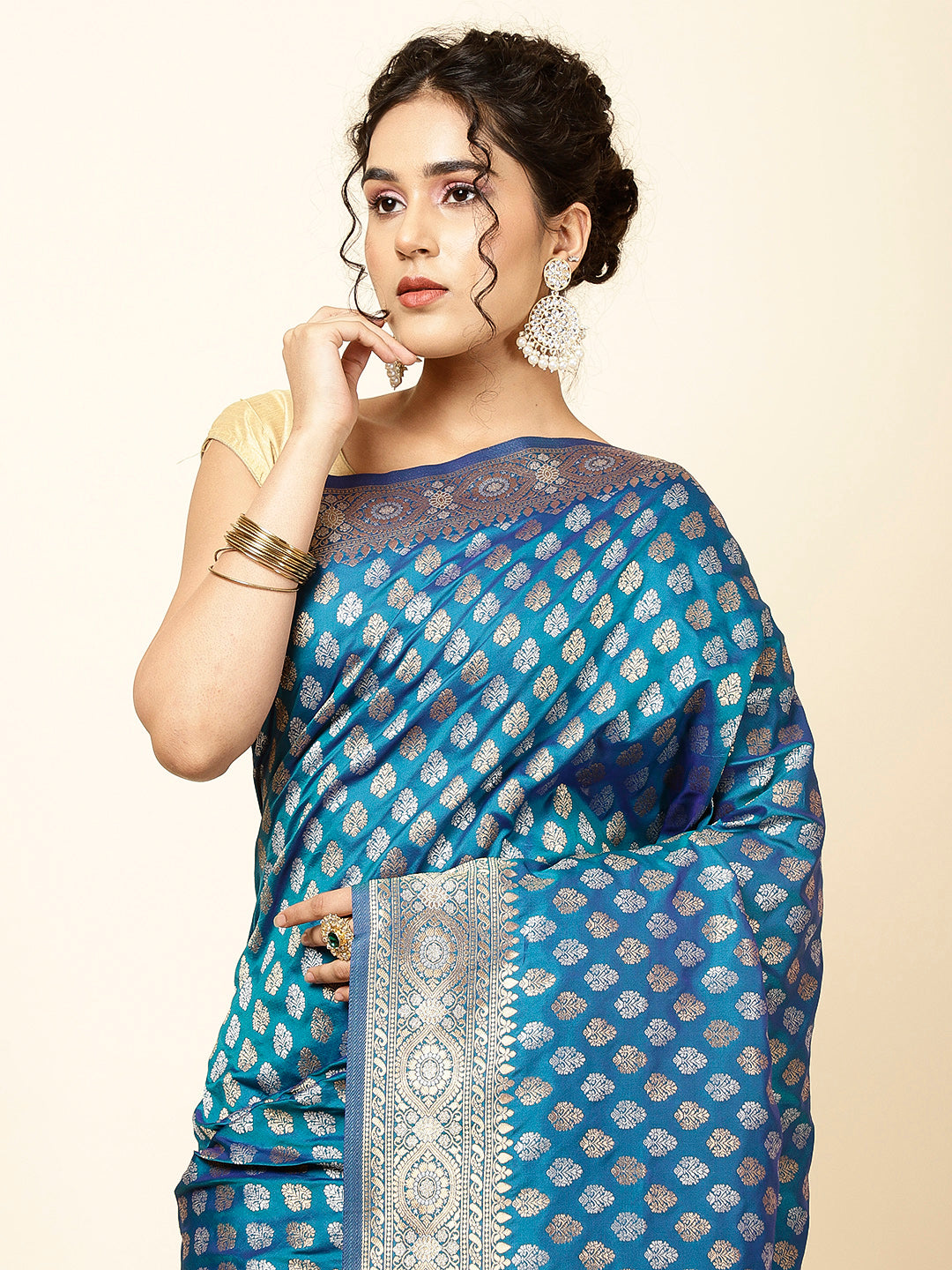 Zari Booti Woven Banarsi Saree
