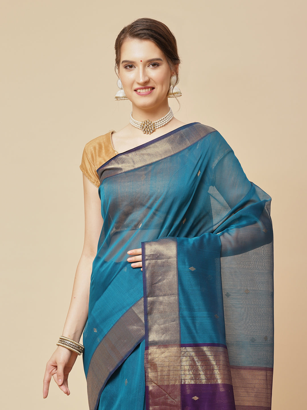 Zari Border Booti Cotton Woven Saree