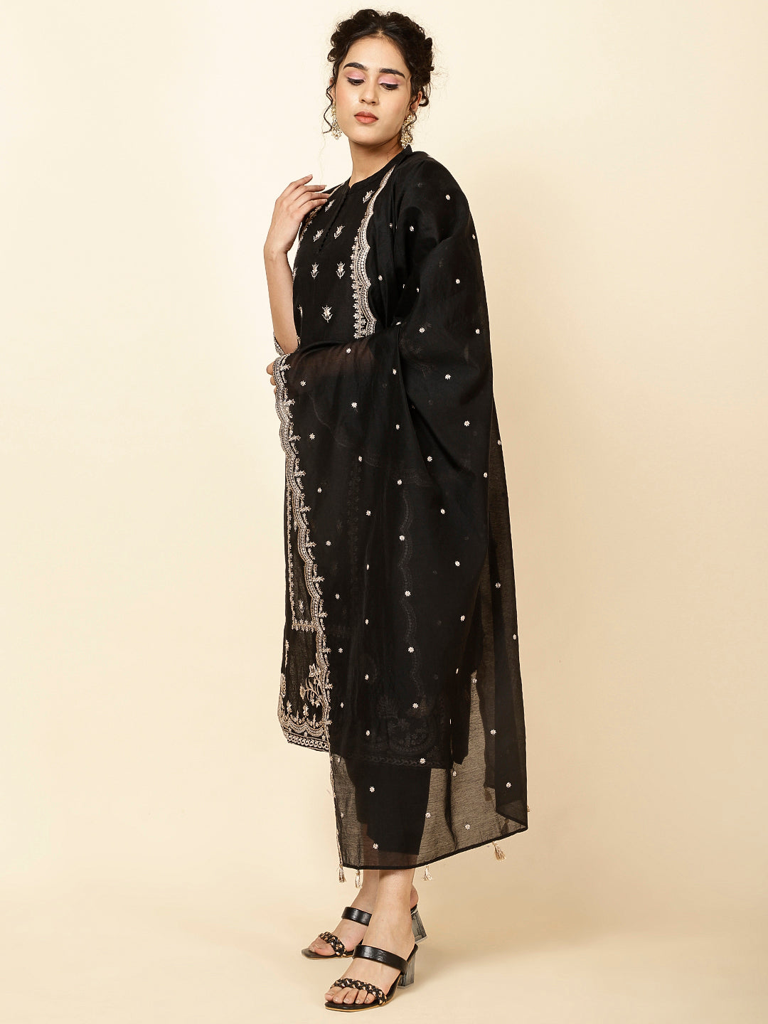 Embroidered Chanderi Kurta With Pants &amp; Dupatta