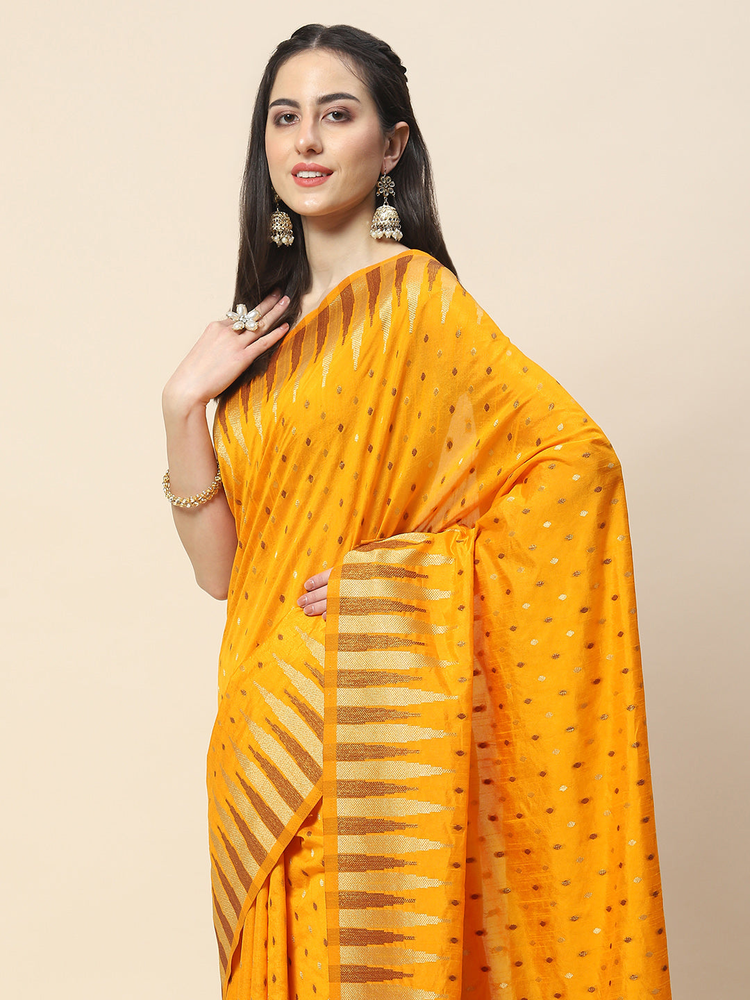 Zari Border Booti Woven Handloom Saree