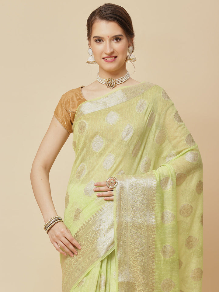 Zari Border Booti Art Handloom Woven Saree