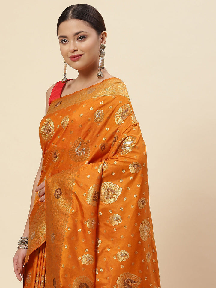 Zari Booti Handloom Woven Saree