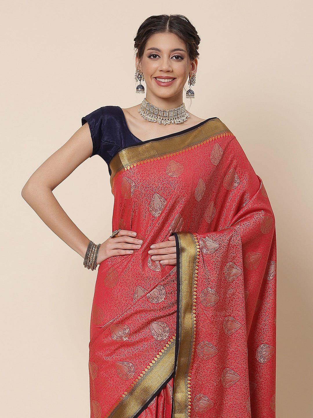Zari Border Booti Art Handloom Woven Saree