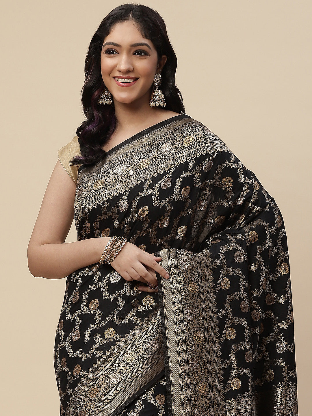 Zari Jaal Handloom Woven Saree