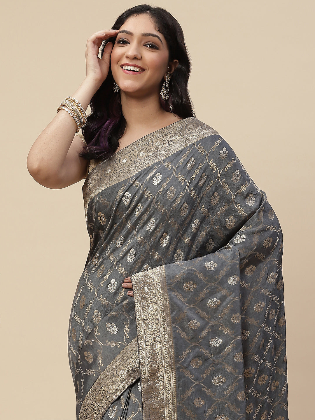 Zari Jaal Handloom Woven Saree
