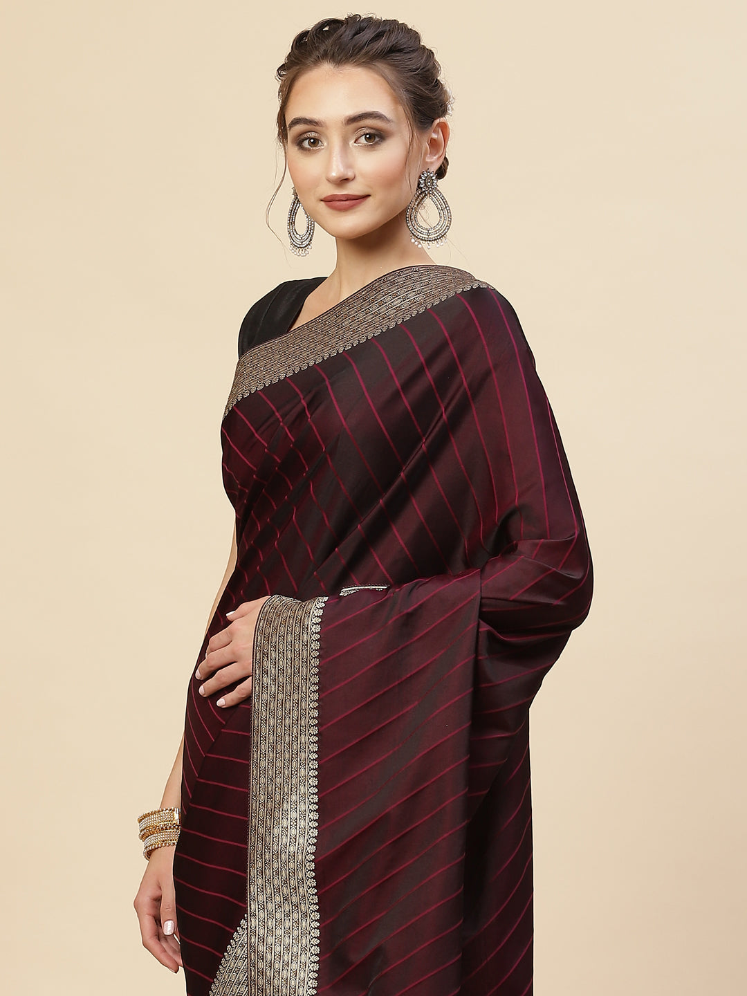 Stripes Stone Jaal Banarasi Woven Saree