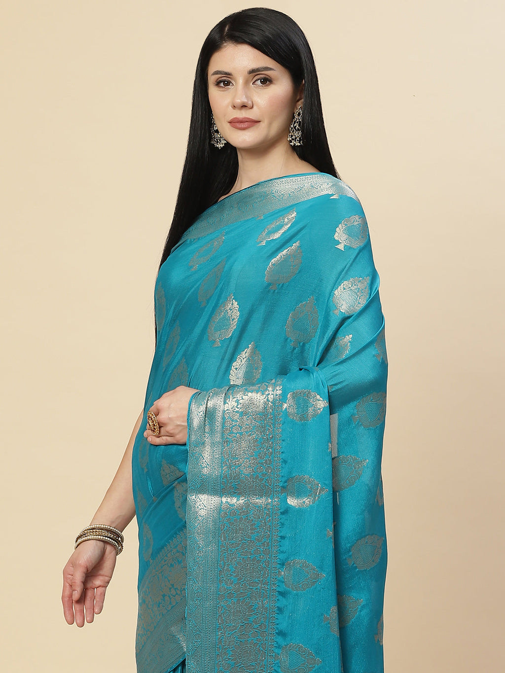 Zari Booti Crepe Plain Saree