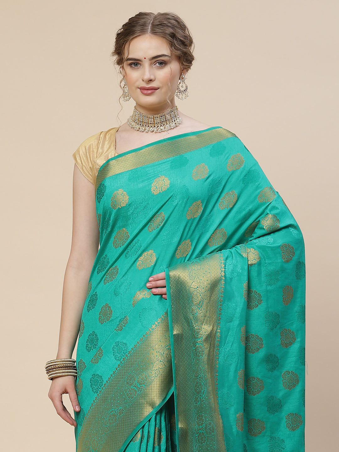 Zari Border Booti Art Handloom Woven Saree