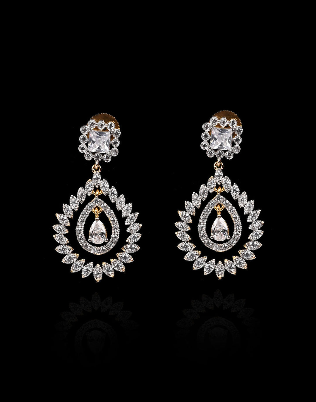 Gold Plated Earring embellished With Diamond Stone