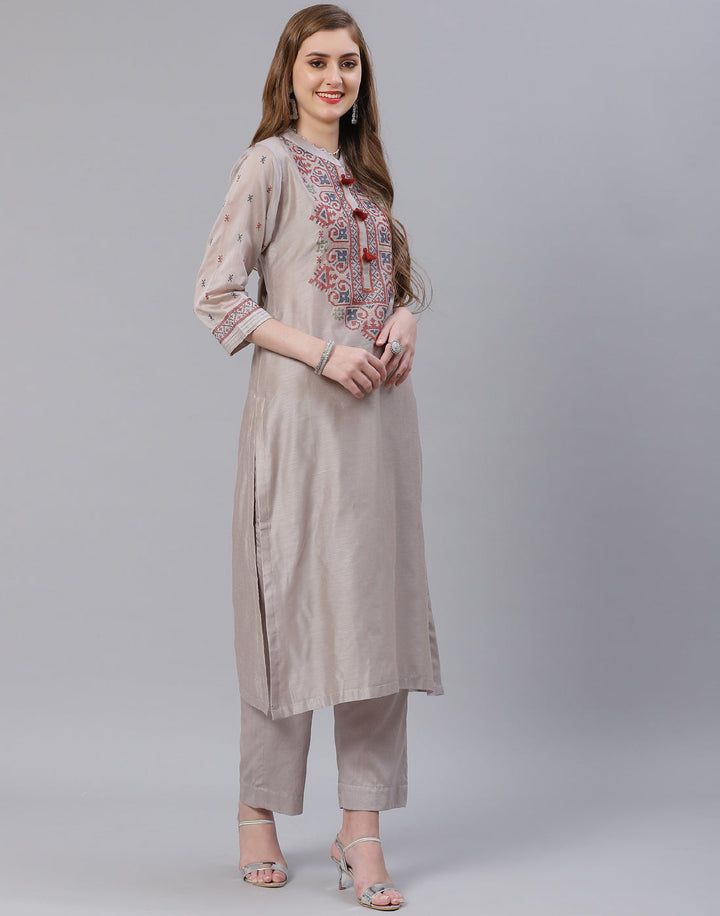 Embroidered Cotton Kurta With Pant &amp; Chanderi Dupatta